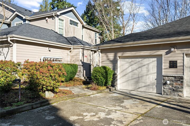 Property Photo:  4309  Issaquah Pine Lake Road SE 112  WA 98075 
