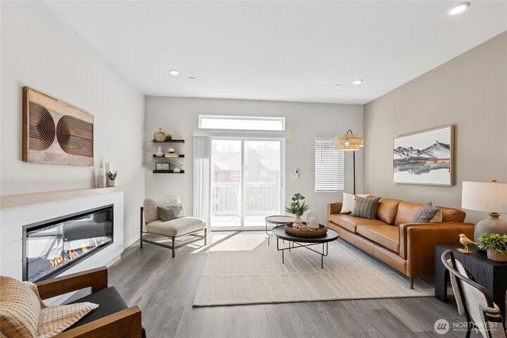 Property Photo:  16111  36th Avenue W H3  WA 98087 