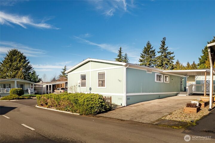 Property Photo:  5900  64th Street NE 187  WA 98270 