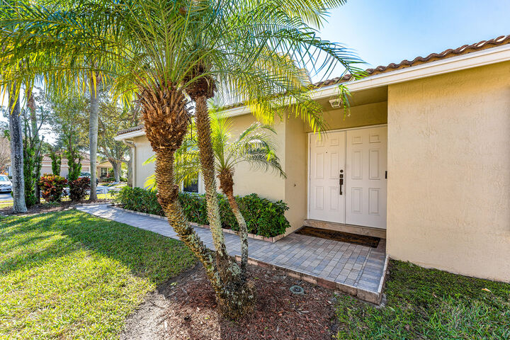 Property Photo:  11827 SW 7th Street  FL 33025 