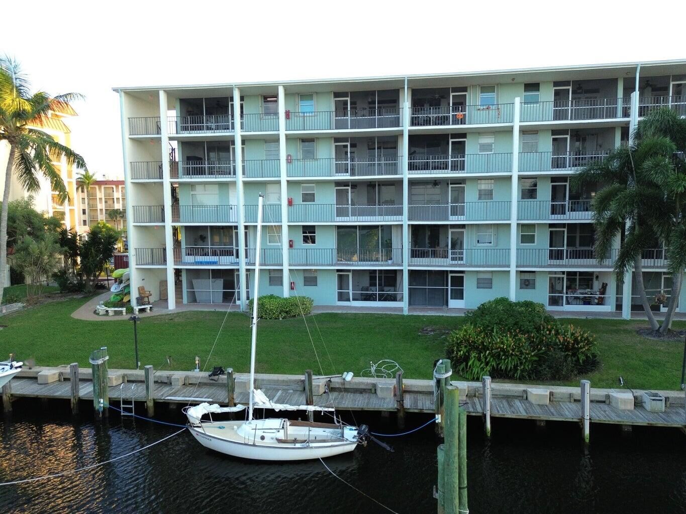 Property Photo:  109 Paradise Harbour Boulevard 414  FL 33408 