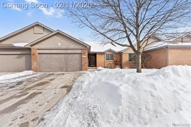 Property Photo:  2087 Fairway Circle  MI 48188 
