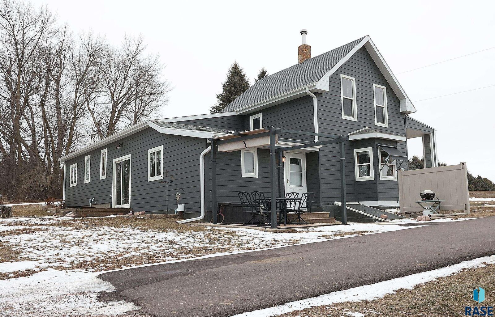 Property Photo:  317 Oak Dr  SD 57030 