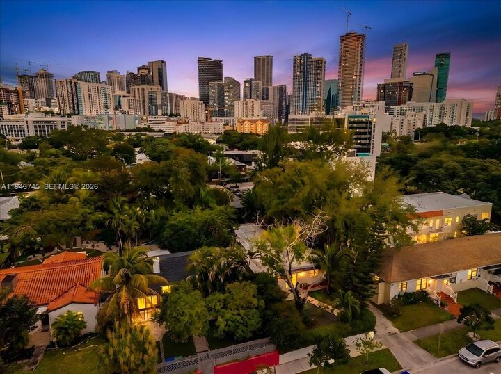 Property Photo:  321 SW 19th Rd  FL 33129 