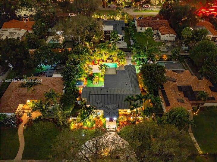 Property Photo:  62 NE 110th St  FL 33161 