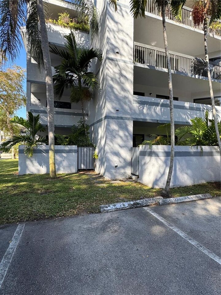 Property Photo:  8888 SW 131st Ct 104  FL 33186 