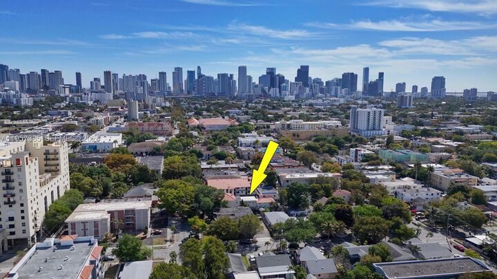 Property Photo:  1362 SW 2nd St  FL 33135 