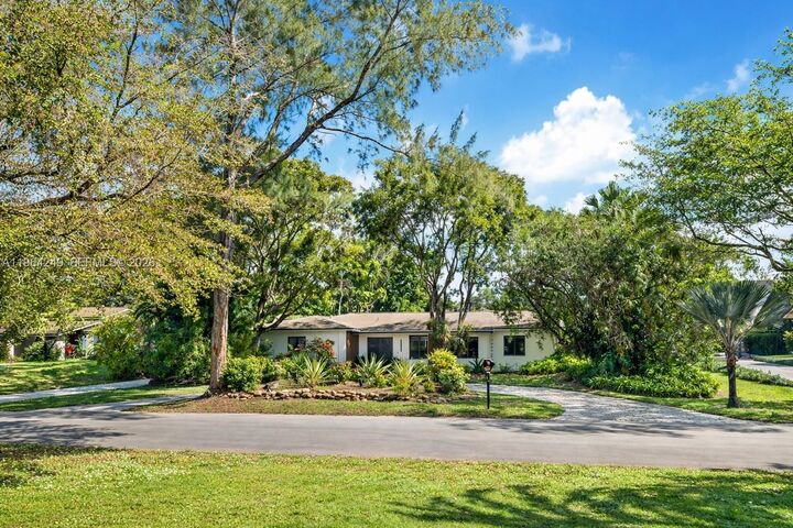 Property Photo:  17203 SW 78th Pl #17203  FL 33157 