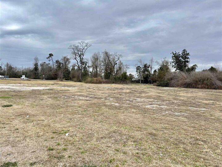 Property Photo: 1208 & 1218 Sam Houston Jones Parkway LA 70611