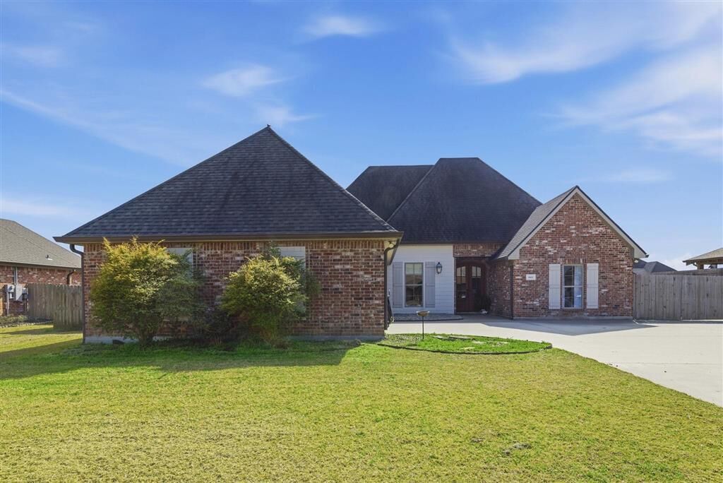 Property Photo: 943 N Ella Kate Lane N LA 70605