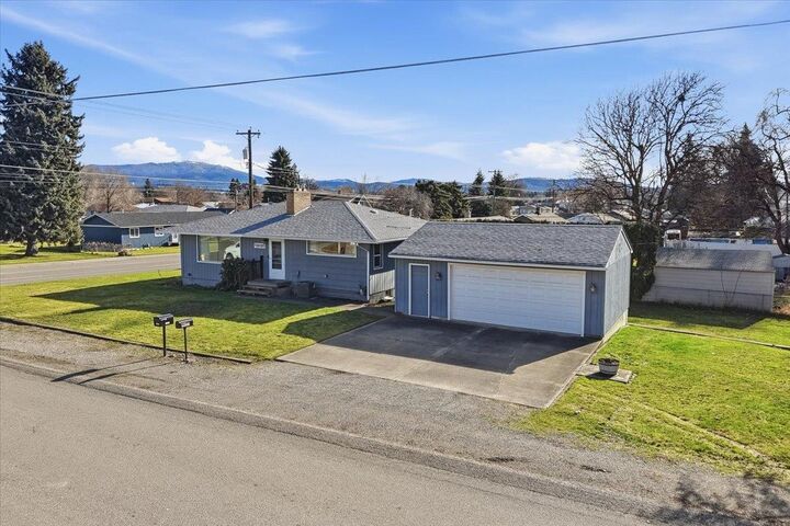 Property Photo:  13020 E Valleyway Ave  WA 99216 