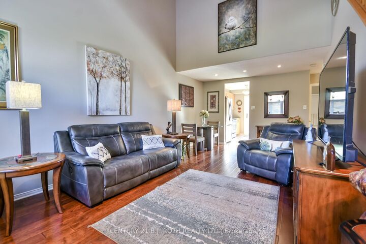 Property Photo: 358 Little Avenue 3 ON L4N 2Z6