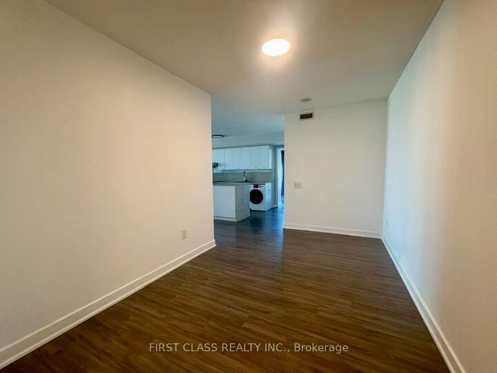 Property Photo: 33 Singer Court 1511 ON M2K 0B4