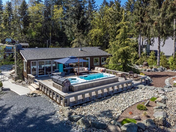 Property Photo: 4113 Twigg Rd BC V9H 1E9