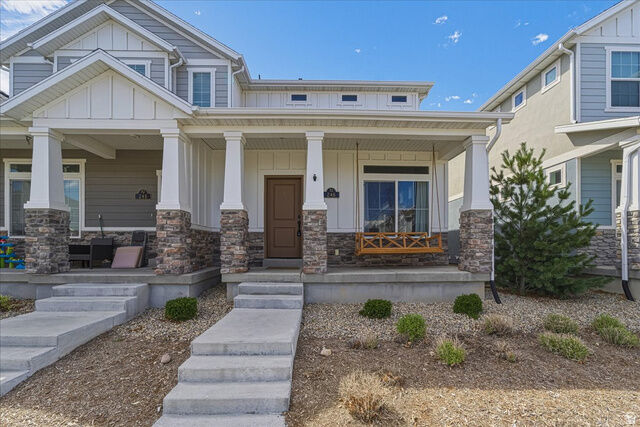 Property Photo:  246 S Meadowbrook Ct  UT 84045 