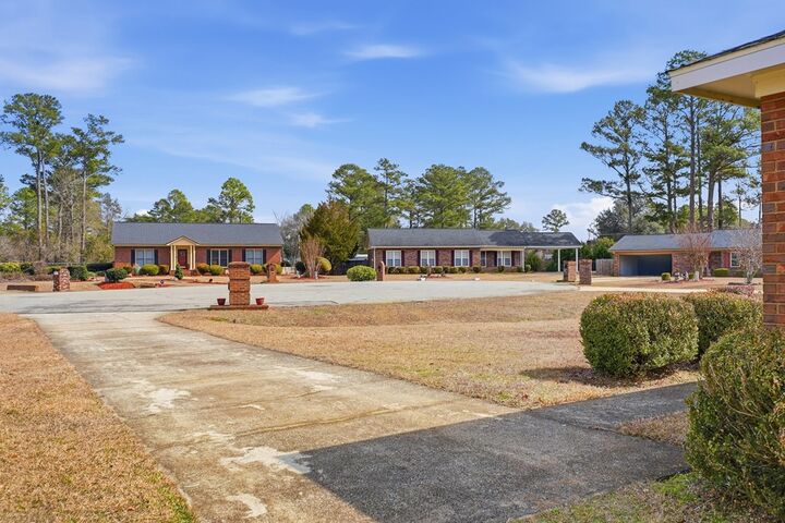 Property Photo:  621 Aztec Lane  GA 31705 