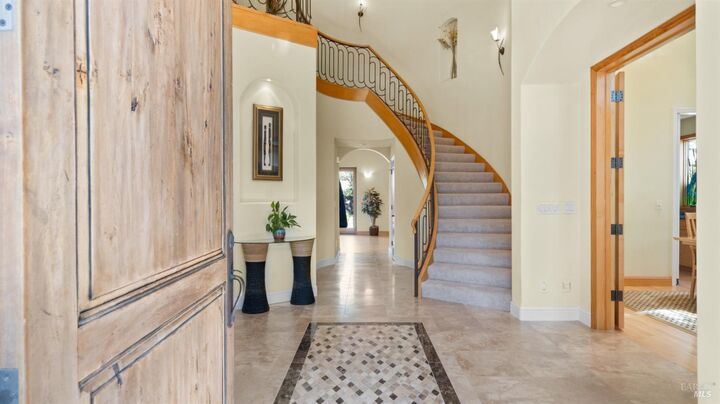 Property Photo: 5304 Ravenridge Place CA 94534