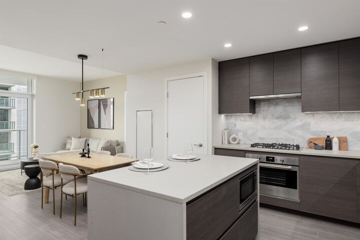 Property Photo: 2108 Gilmore Avenue 4611 BC V5C 0N8