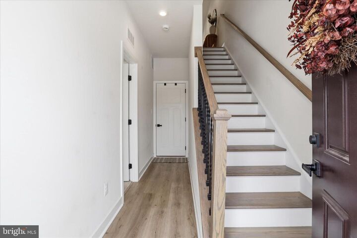 Property Photo:  42552 Antonia Terrace  VA 20166 