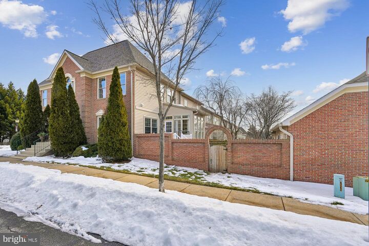 Property Photo:  2539 Waterside Drive  MD 21701 