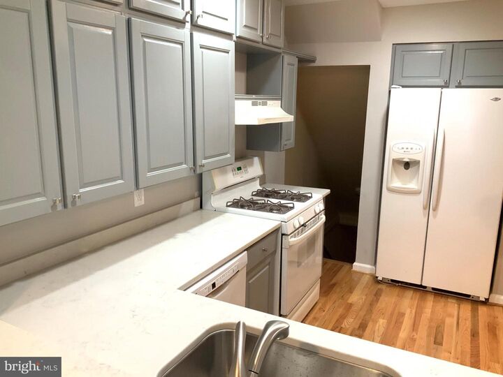 Property Photo:  2125 Hawthorne Road  MD 21220 