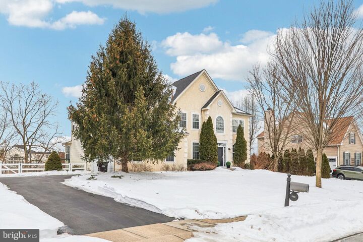 Property Photo: 230 N Shadybrooke Drive PA 19518