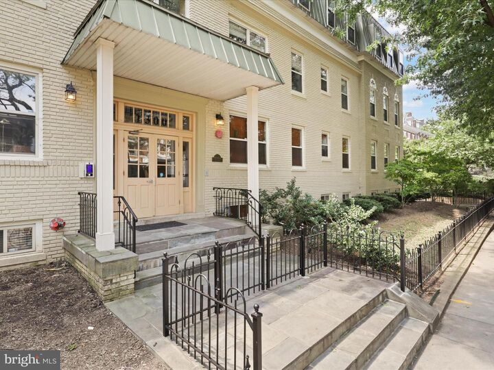 Property Photo:  1300 Taylor Street NW 4  DC 20011 