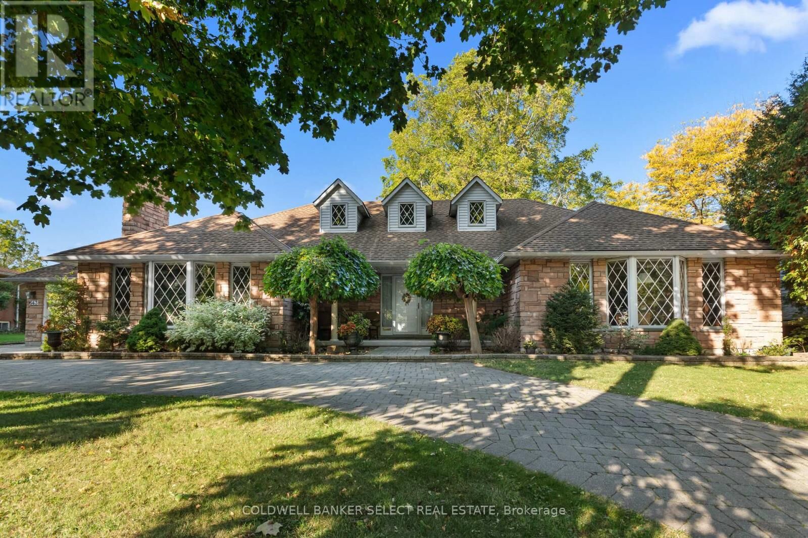 Property Photo:  643 Hendry Lane  ON L9G 3E2 