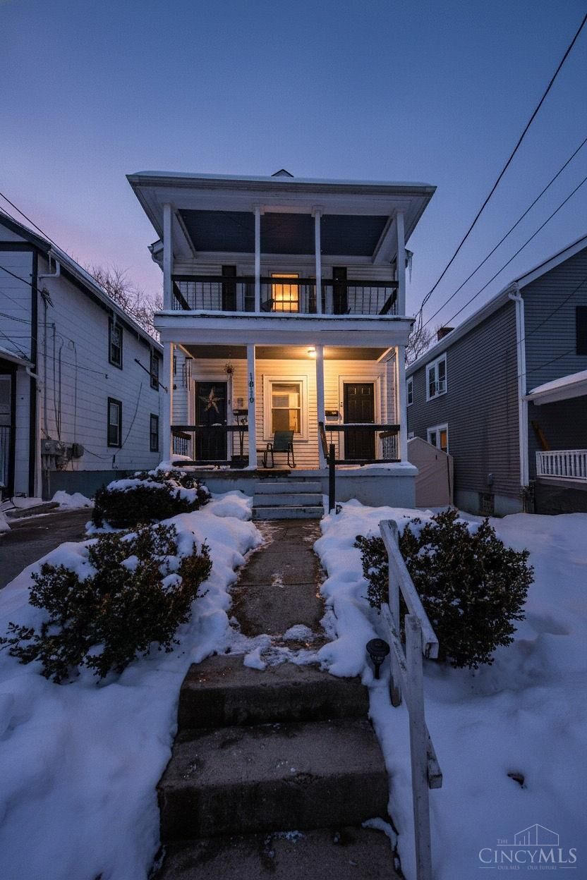 Property Photo:  1819 Maple Avenue  OH 45212 