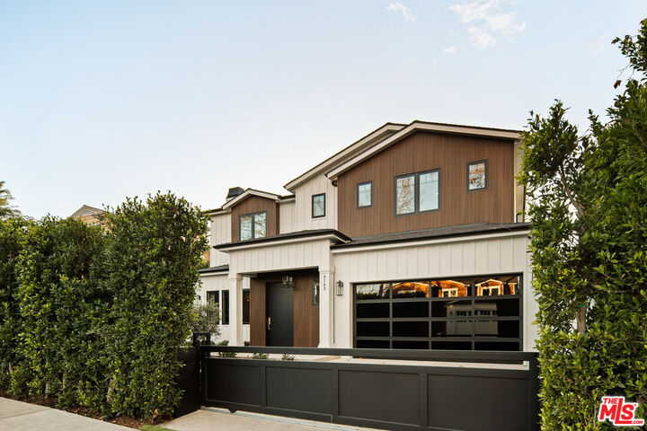 Property Photo: 4163 Sunnyslope Ave CA 91423