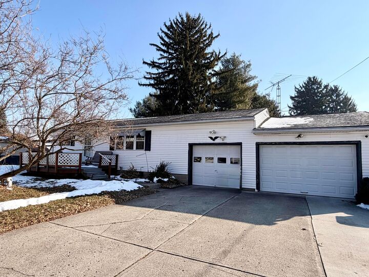 Property Photo: 1094 Aldine Drive OH 43056