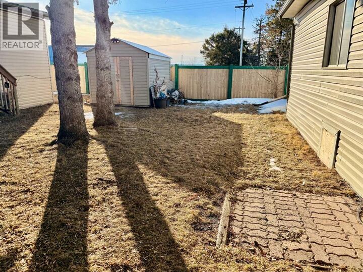 Property Photo: 1609 14 Street AB T9W 1K9