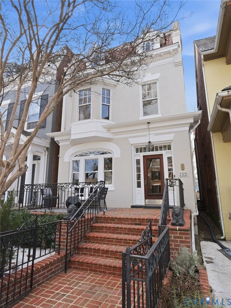 Property Photo:  2305 Grove Avenue  VA 23220 