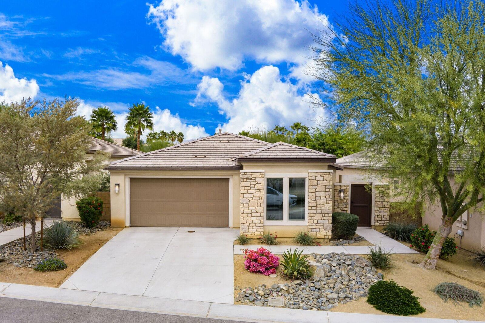 Property Photo:  80046 Canyon Club Court  CA 92201 