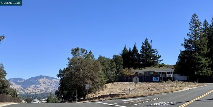 Property Photo: Gladys Court CA 94549