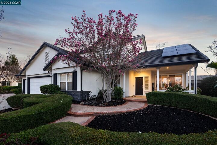 Property Photo: 2373 Alsace Ct CA 94550