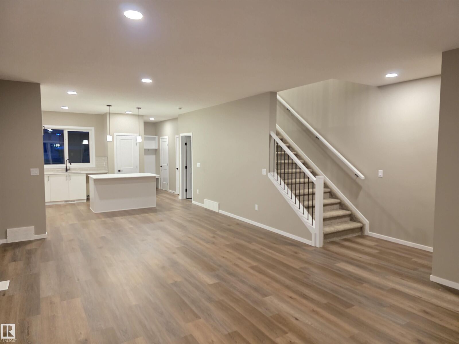 Property Photo: 11 Sereno Lane AB T8L 0Z9