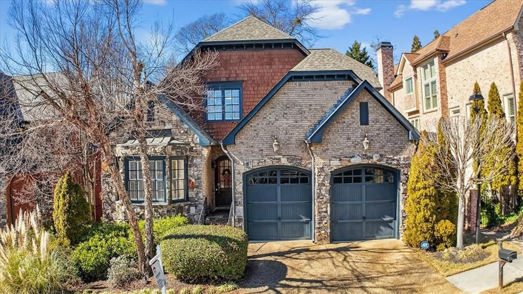 Property Photo:  1812 Buckhead Valley Lane NE  GA 30324 
