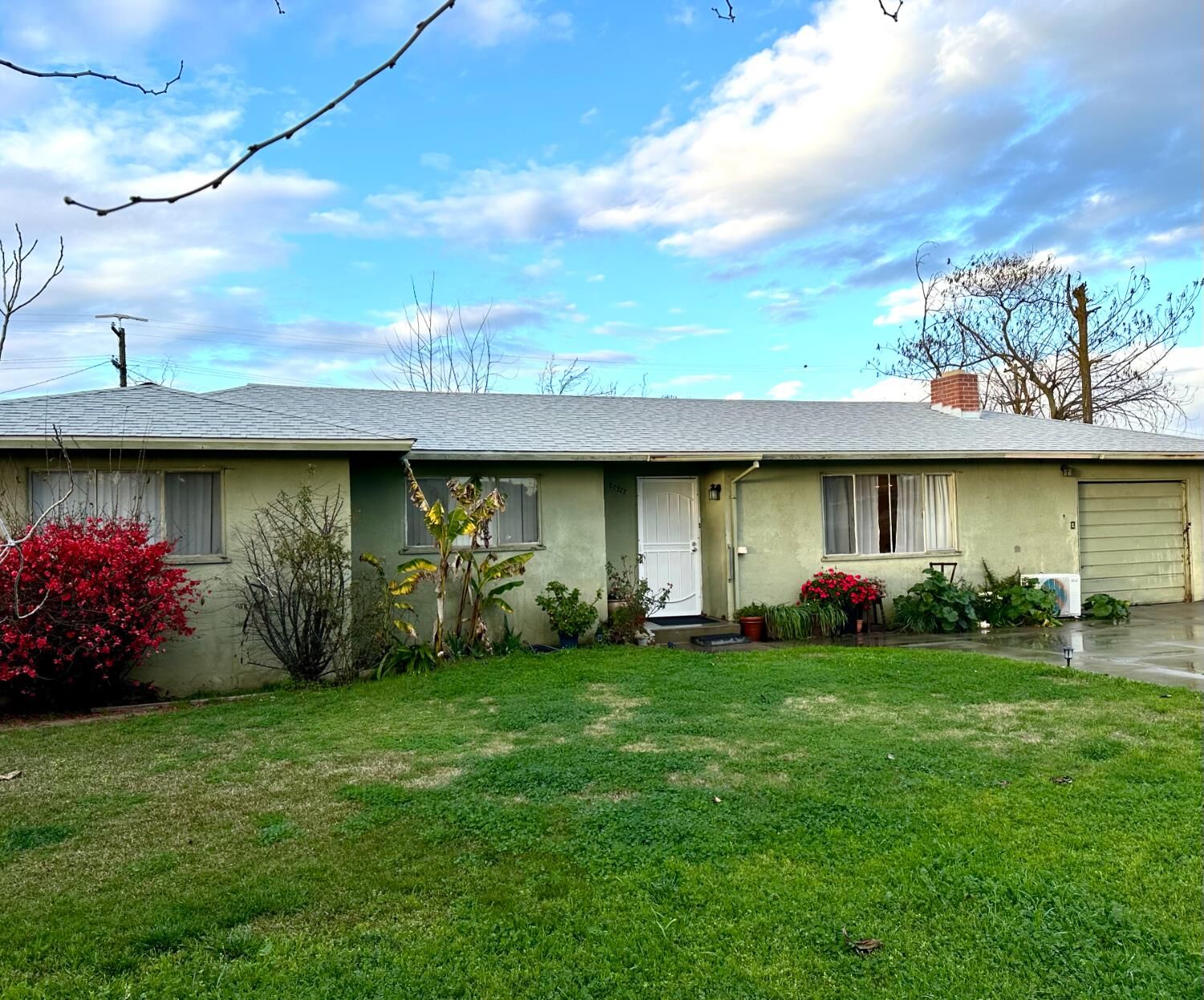 Property Photo:  27277 Parkwood Avenue  CA 93637 