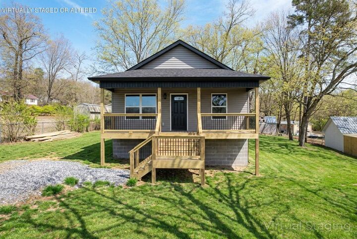 Property Photo:  215 Marion Circle SE  TN 37323 