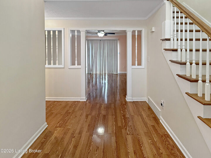 Property Photo:  9804 Spring Pointe Ct  KY 40229 