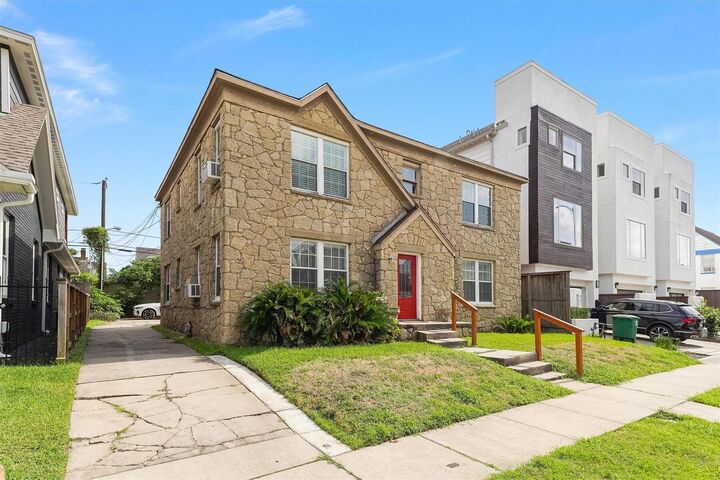 Property Photo:  403 W Polk Street 1  TX 77019 