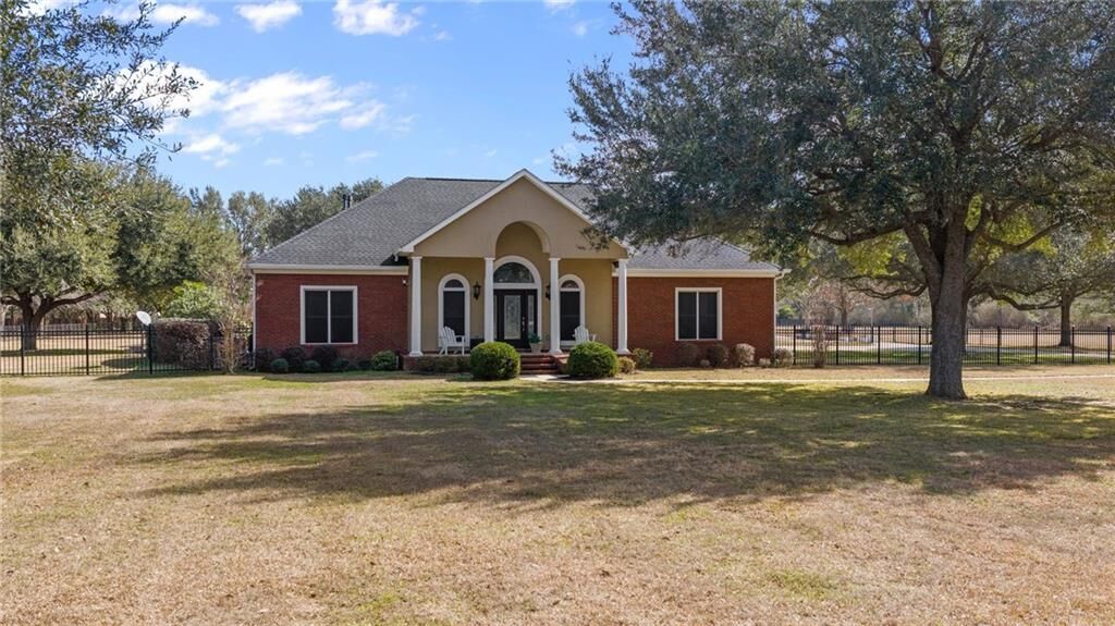 Property Photo:  3255 Scott Dairy Loop Road W  AL 36695 