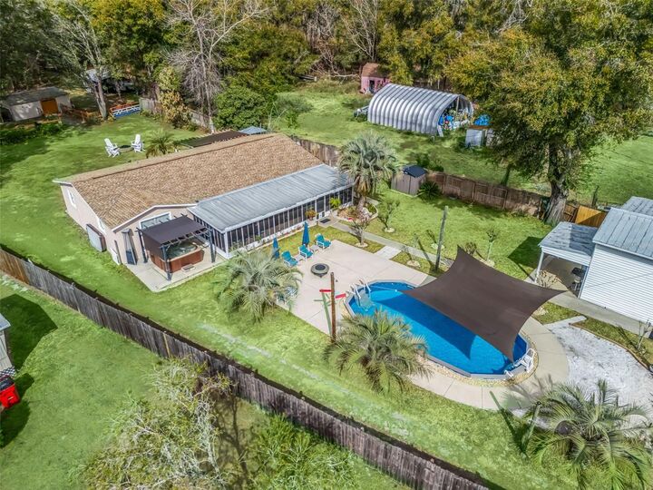 Property Photo:  1424 S US 301  FL 33585 