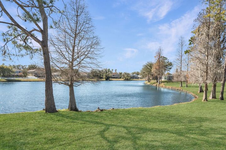 Property Photo:  5837 Heronpark Place  FL 33547 