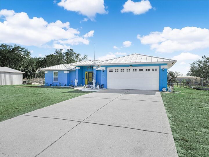 Property Photo:  8926 Cypresswood Drive  FL 33898 