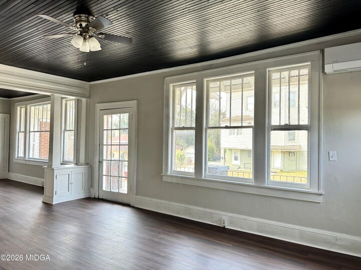 Property Photo: 2694 Cherokee Avenue GA 31204