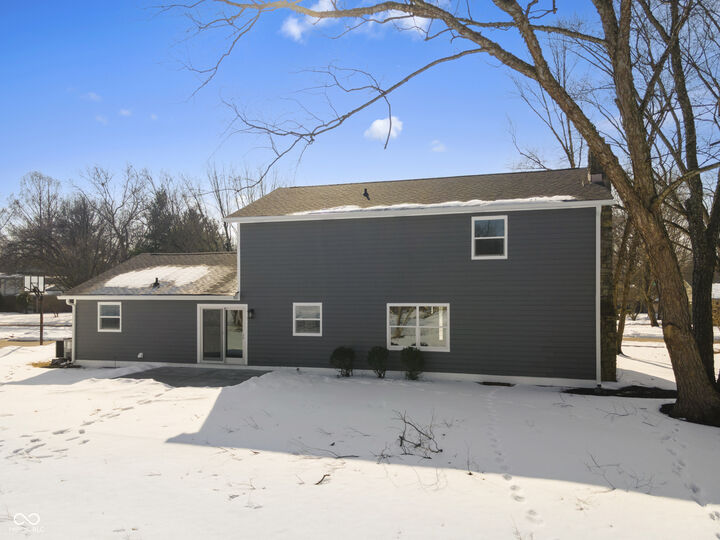 Property Photo:  1104 Woodbridge Lane  IN 46260 