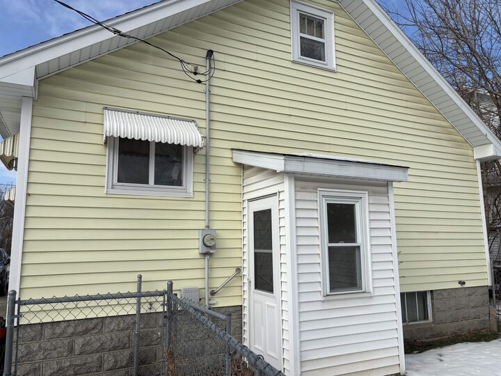Property Photo: 1017 S Lincoln Street MI 48708