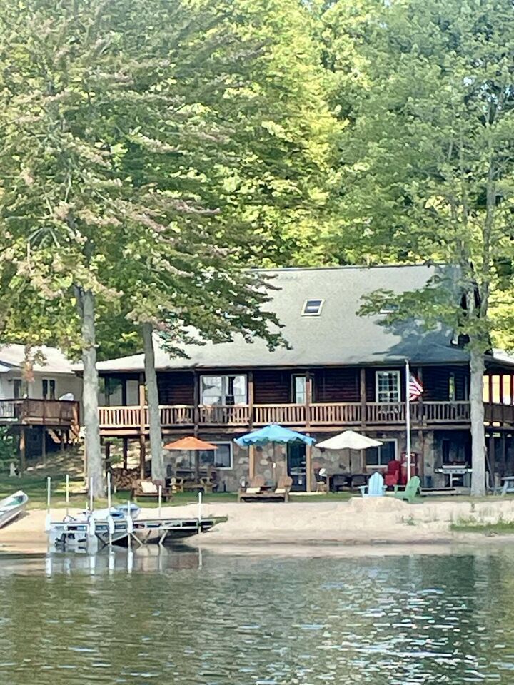 Property Photo:  16211 Pretty Lake Drive  MI 49332 